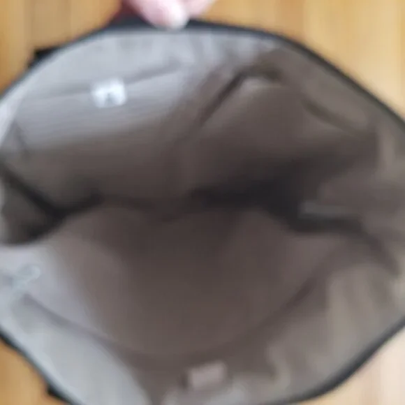 Baggalini Convertible Backpack Shoulder Bag Tote - Picture 11 of 14